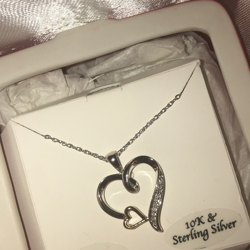 A beautiful Valentine’s Day gift for a loved one - Picture 2 of 4